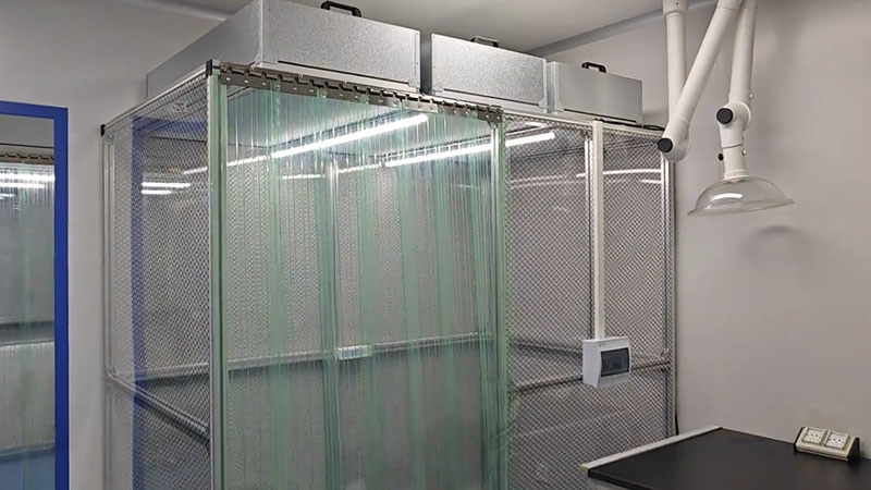 华大智造基因测序仪精密组装间千级洁净棚.jpg 华大智造基因测序仪精密组装间千级洁净棚.jpg