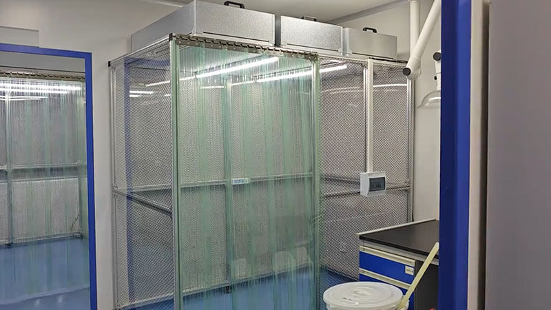 华大智造基因测序仪精密组装间千级洁净棚.jpg 华大智造基因测序仪精密组装间千级洁净棚.jpg