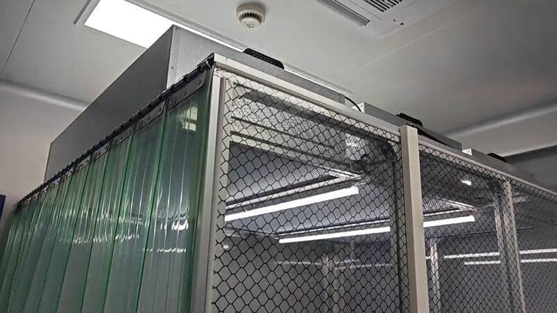 华大智造基因测序仪精密组装间千级洁净棚.jpg 华大智造基因测序仪精密组装间千级洁净棚.jpg