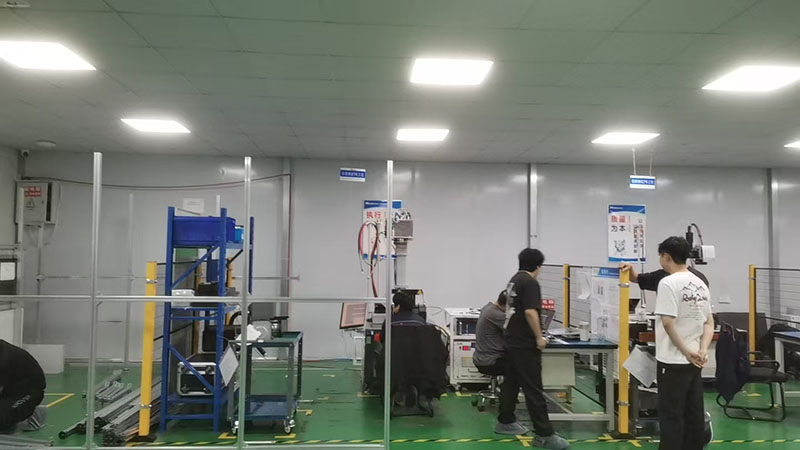 武汉新耐视智能科技有限责任公司洁净棚 (1).jpg